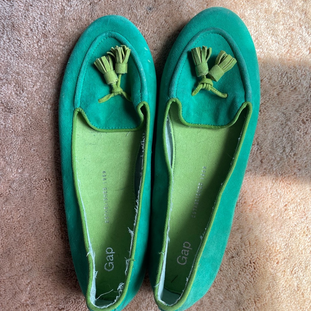 GAP Green Suede Tassel Loafers
